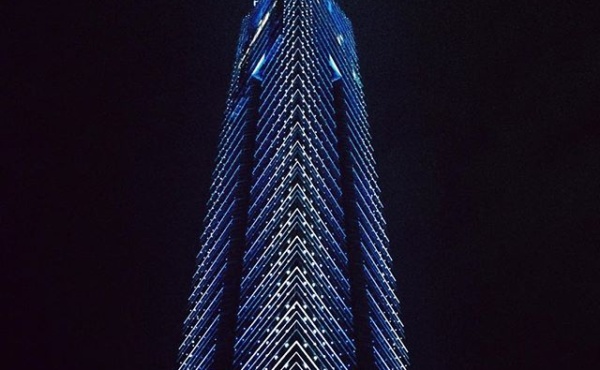 夜の福岡タワー