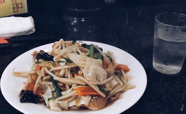 パリパリ中華皿うどん。味薄かった。